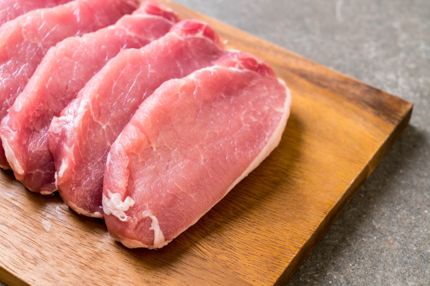 Thịt lợn nạc chứa bao nhiêu calo?