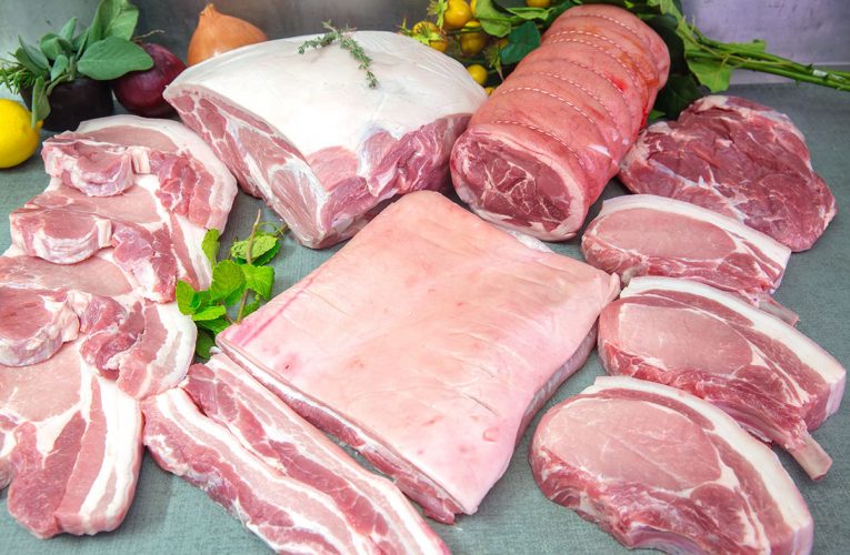 Ăn thịt lợn sống có những nguy cơ gì? Có nên ăn thịt chua làm từ thịt lợn sống