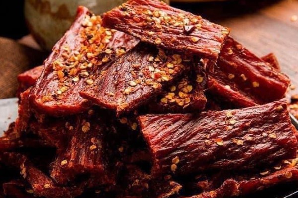 Thịt bò khô Yak là món ăn đặc sản quý giá của người Tây Tạng